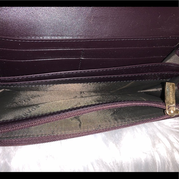 VINTAGE BURBERRY WALLET - Picture 3 of 6